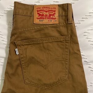 👖NWOT Levi’s 505 Regular Fit Men’s Jeans, Dark Khaki 31 x 30